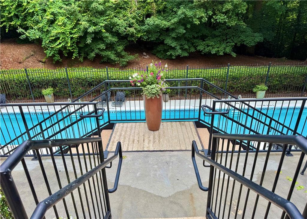 560 Dutch Valley Road Unit 2412