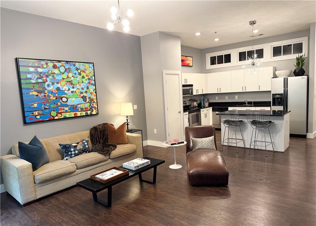 560 Dutch Valley Road Unit 2412