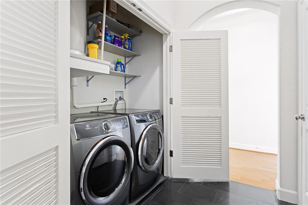 3445 Stratford Road NE Unit 2409