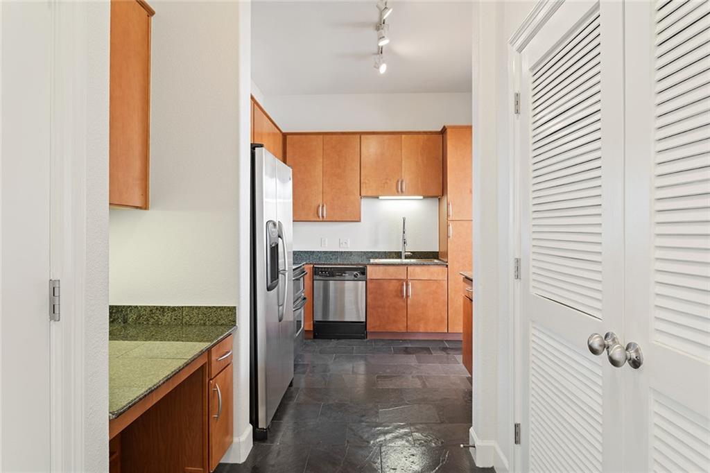 3445 Stratford Road NE Unit 2409