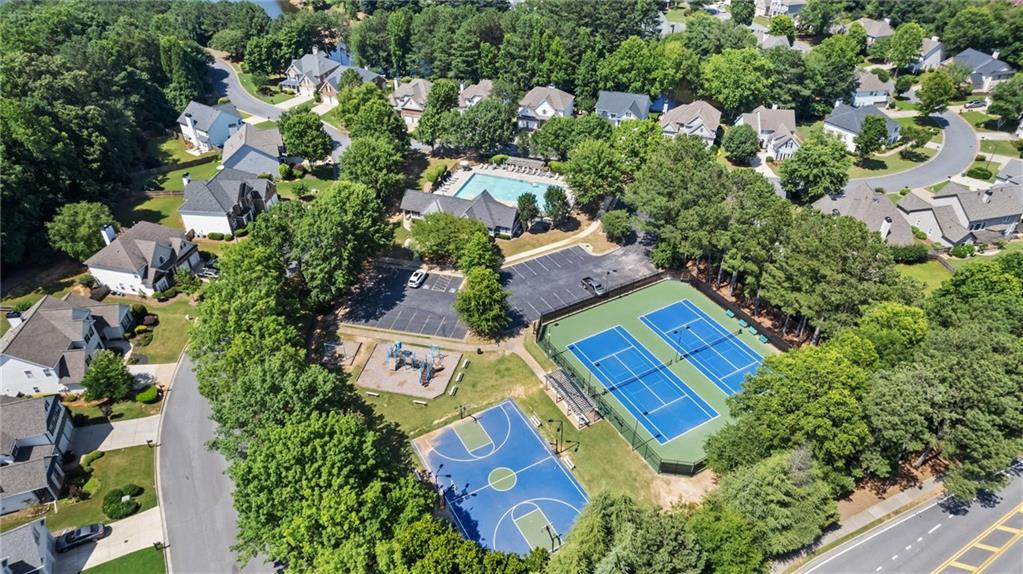 220 Brookeivey Lane