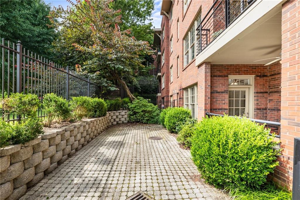273 12th Street NE Unit 111