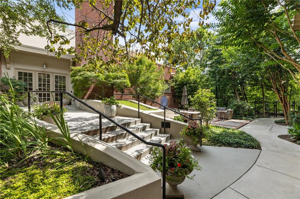 273 12th Street NE Unit 111
