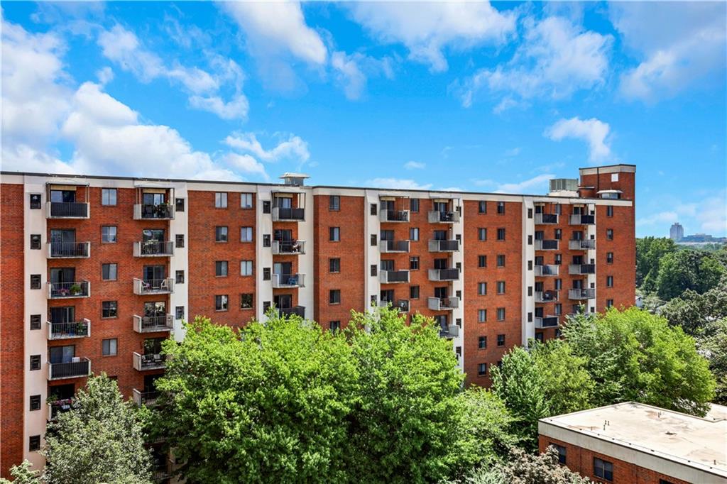 300 Johnson Ferry Road NE Unit B1002