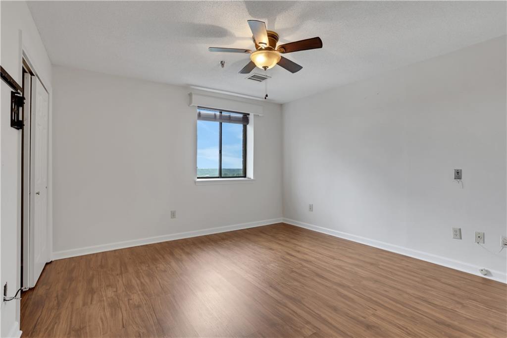 300 Johnson Ferry Road NE Unit B1002