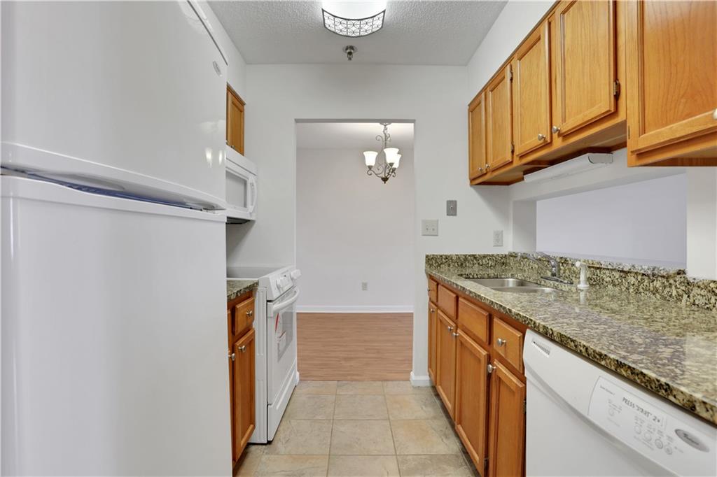 300 Johnson Ferry Road NE Unit B1002