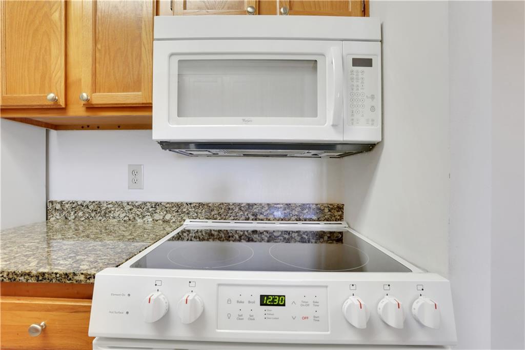 300 Johnson Ferry Road NE Unit B1002