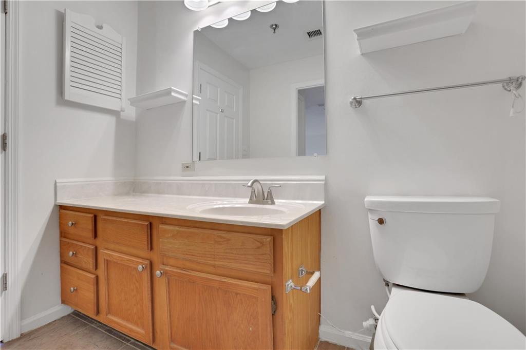 300 Johnson Ferry Road NE Unit B1002