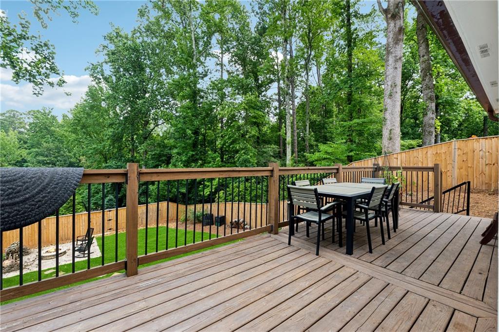 690 Amberidge Trail