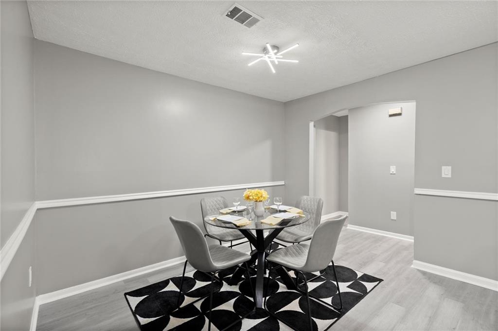 2580 Snake Court