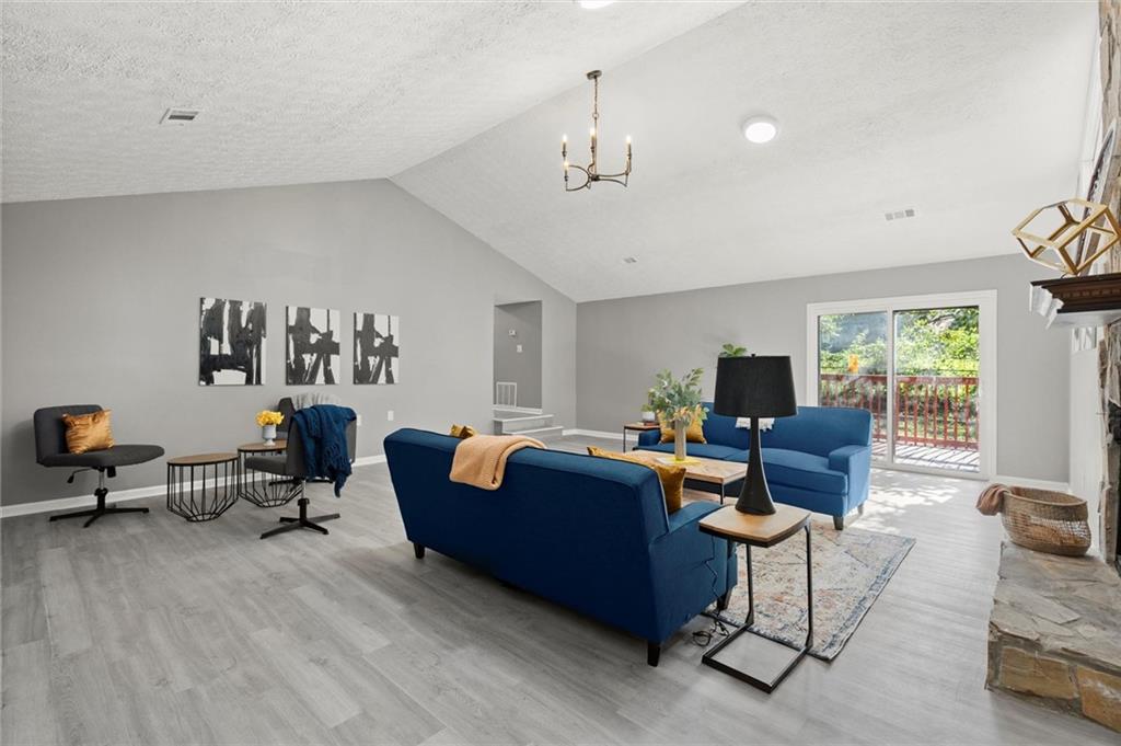 2580 Snake Court