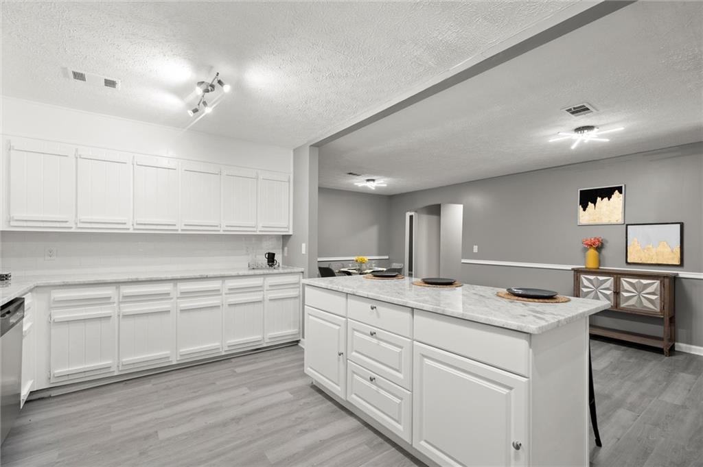 2580 Snake Court