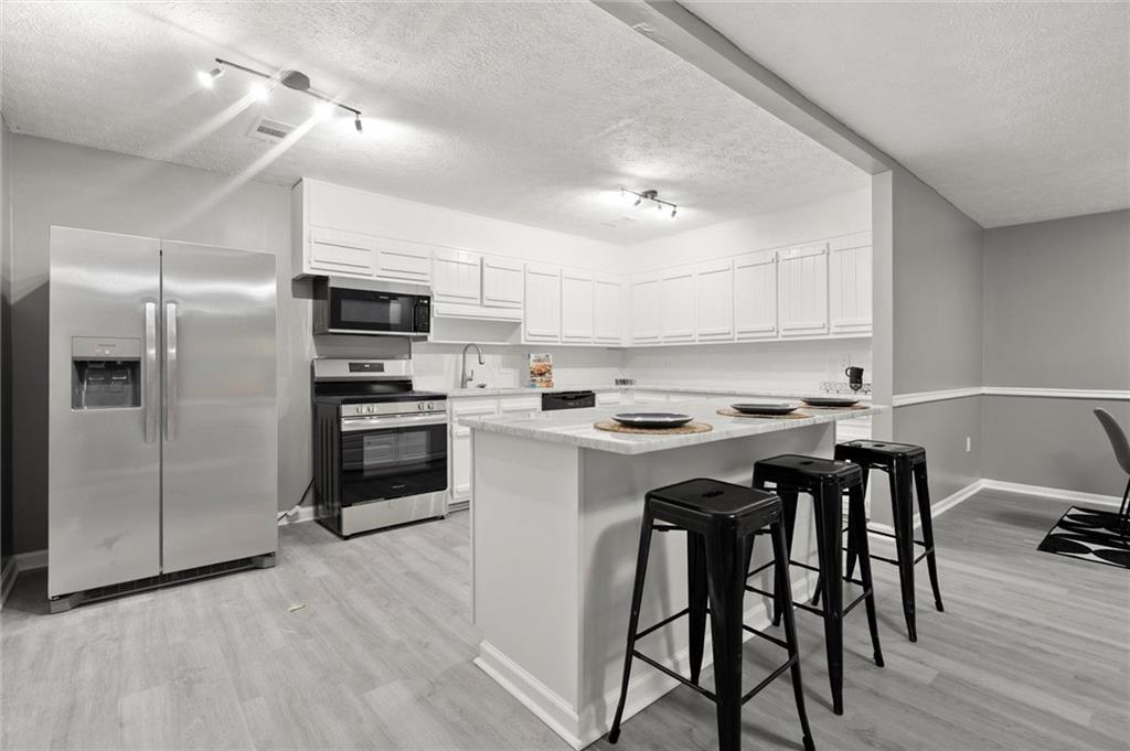 2580 Snake Court
