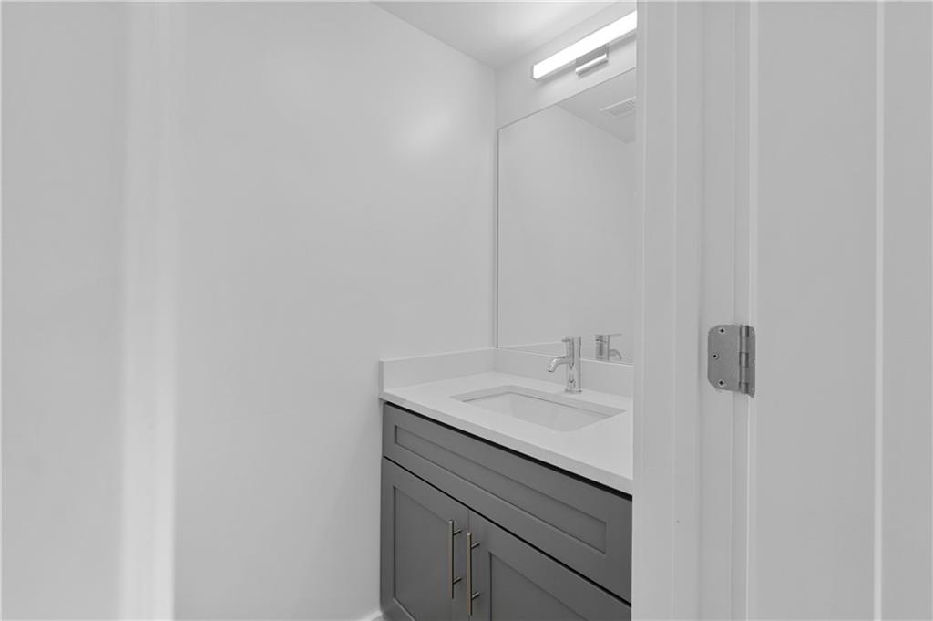 237 Howard Street NE Unit 5