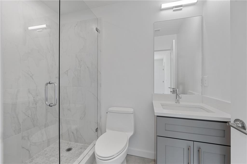 237 Howard Street NE Unit 5