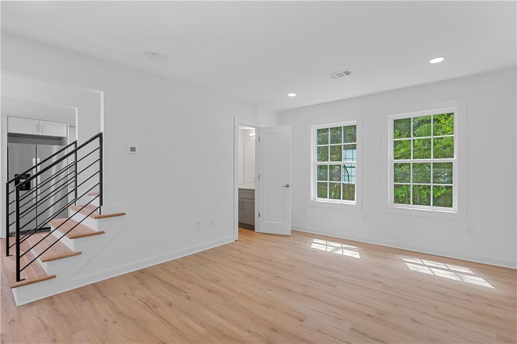 237 Howard Street NE Unit 5