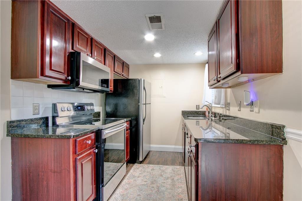 6900 Roswell Road Unit G5
