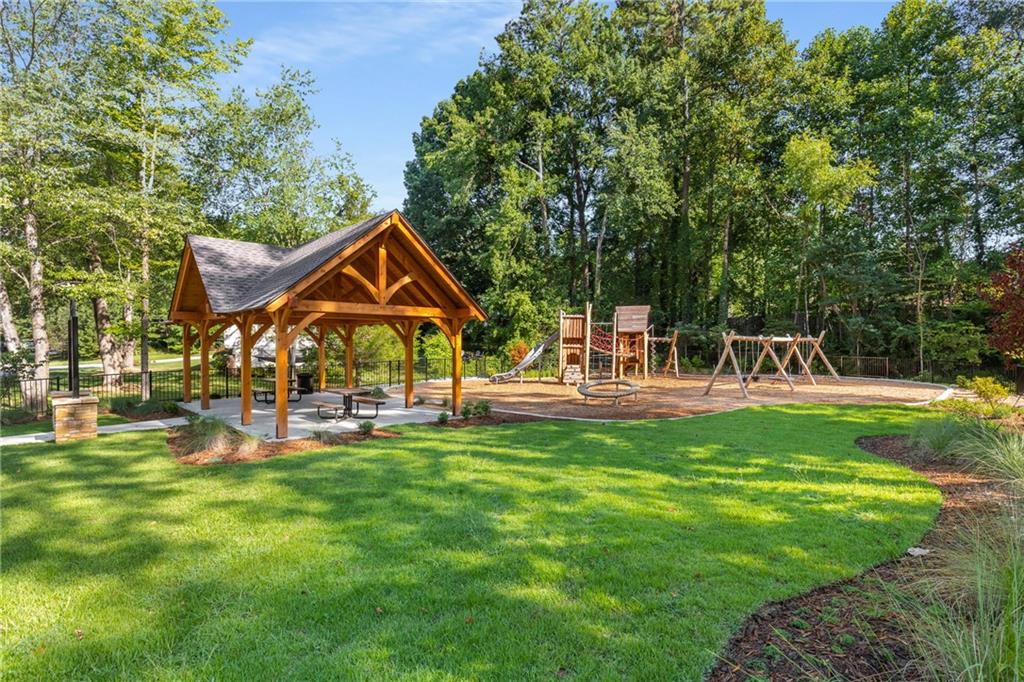 3426 Creatwood Trail SE
