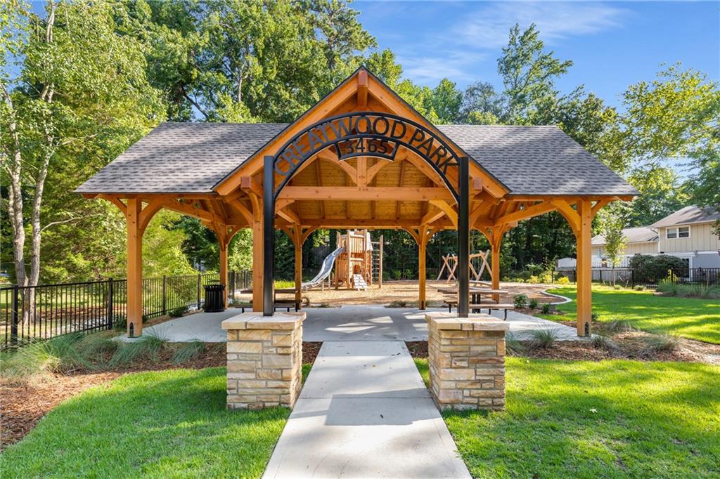 3426 Creatwood Trail SE