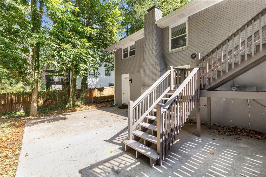 3426 Creatwood Trail SE