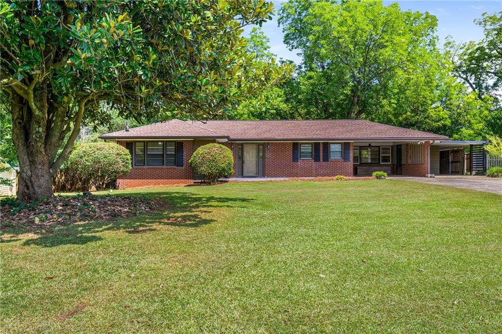 566 Hurt Road SW