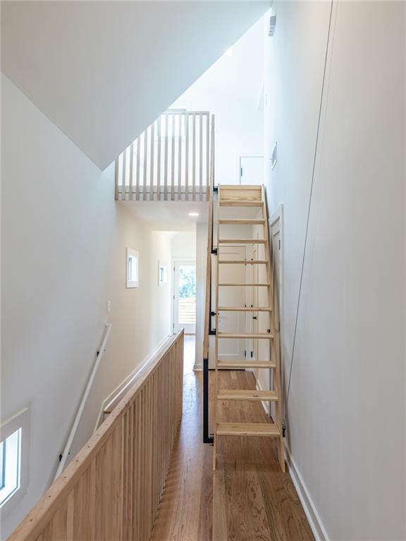 152 South Avenue SE