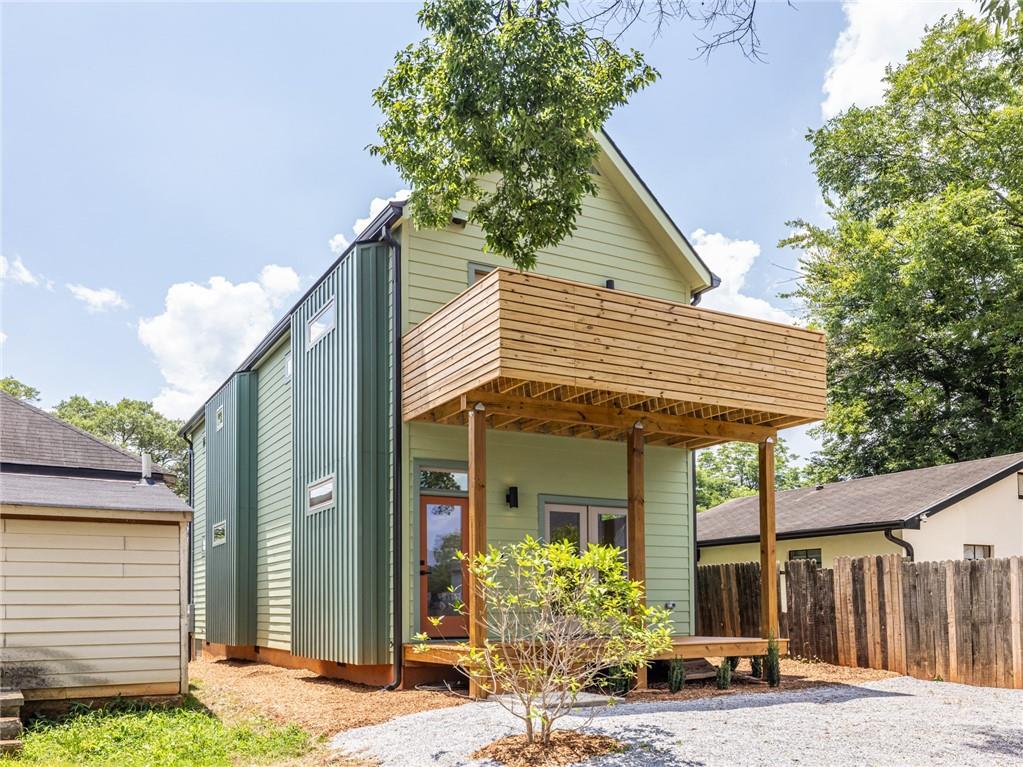 152 South Avenue SE