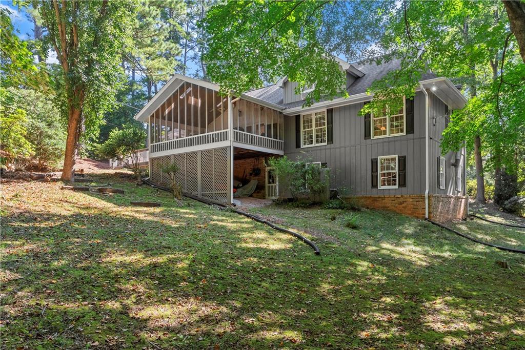 8390 Valley Tarn