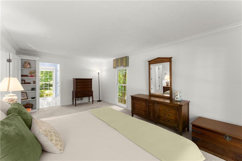 8390 Valley Tarn