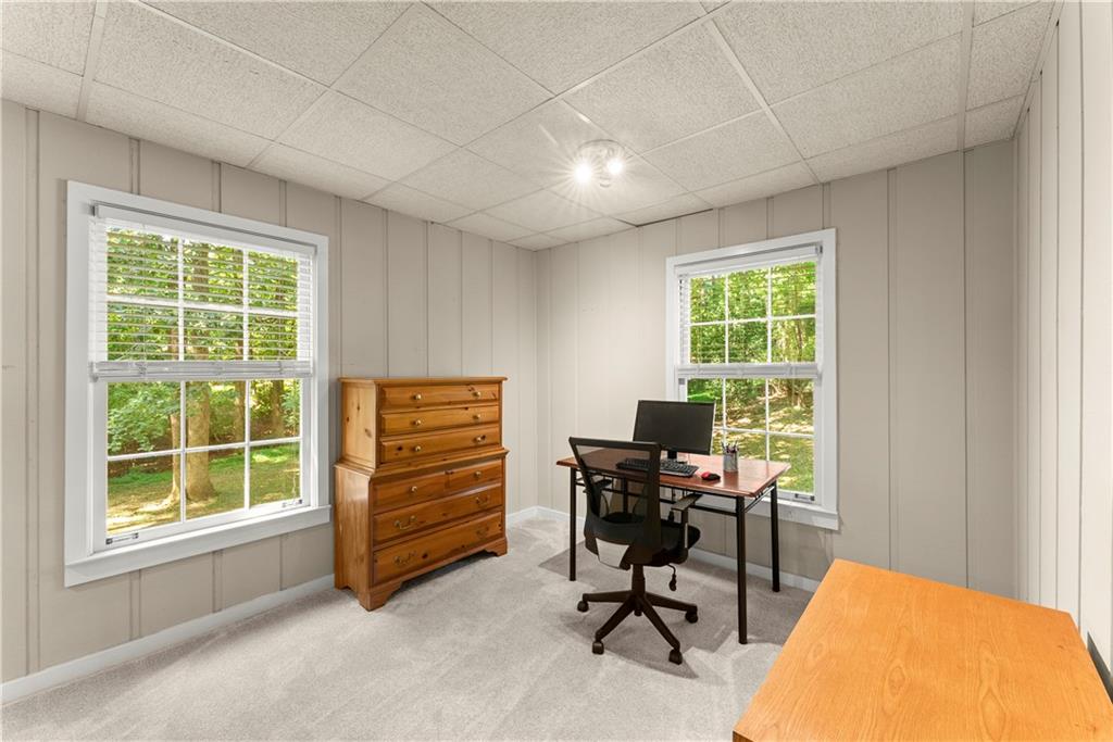 8390 Valley Tarn