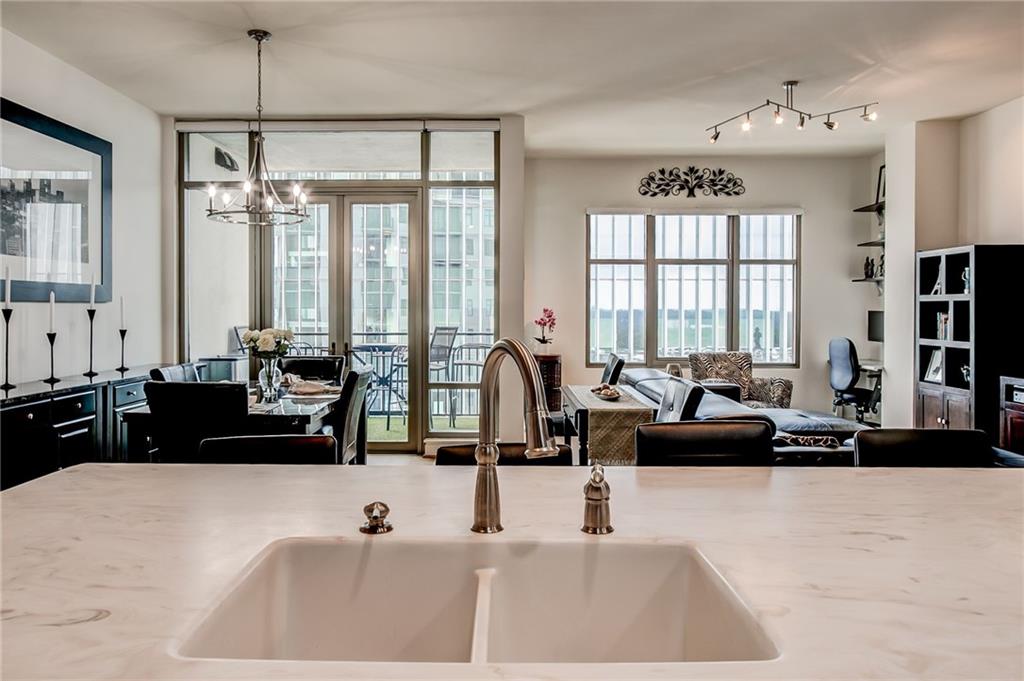 565 Peachtree Street NE Unit 1303