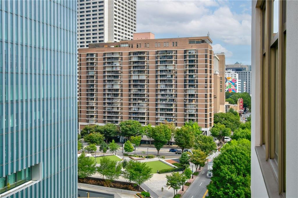 565 Peachtree Street NE Unit 1303