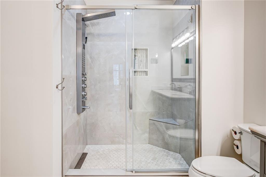 565 Peachtree Street NE Unit 1303