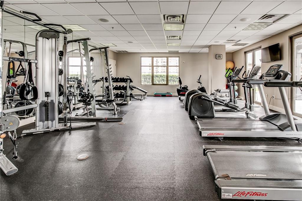 565 Peachtree Street NE Unit 1303