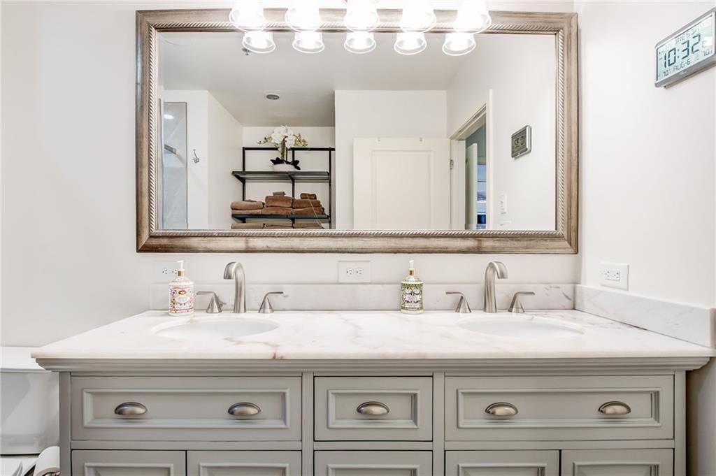 565 Peachtree Street NE Unit 1303