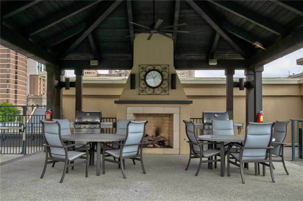565 Peachtree Street NE Unit 1303