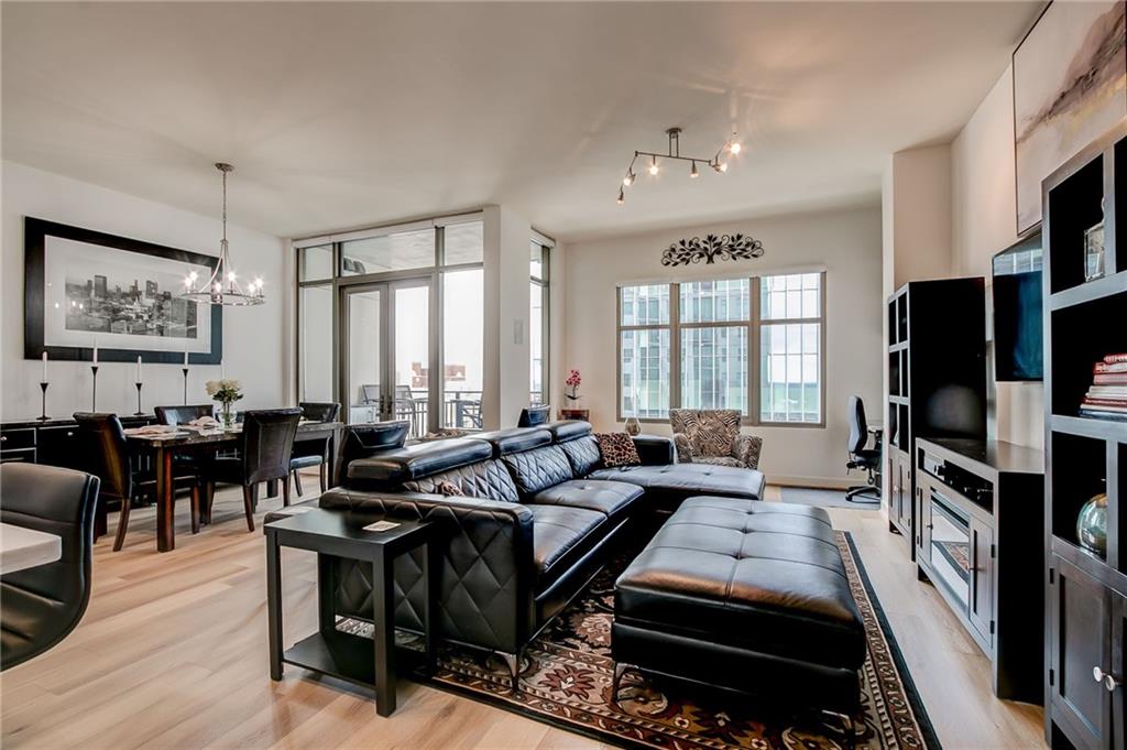 565 Peachtree Street NE Unit 1303