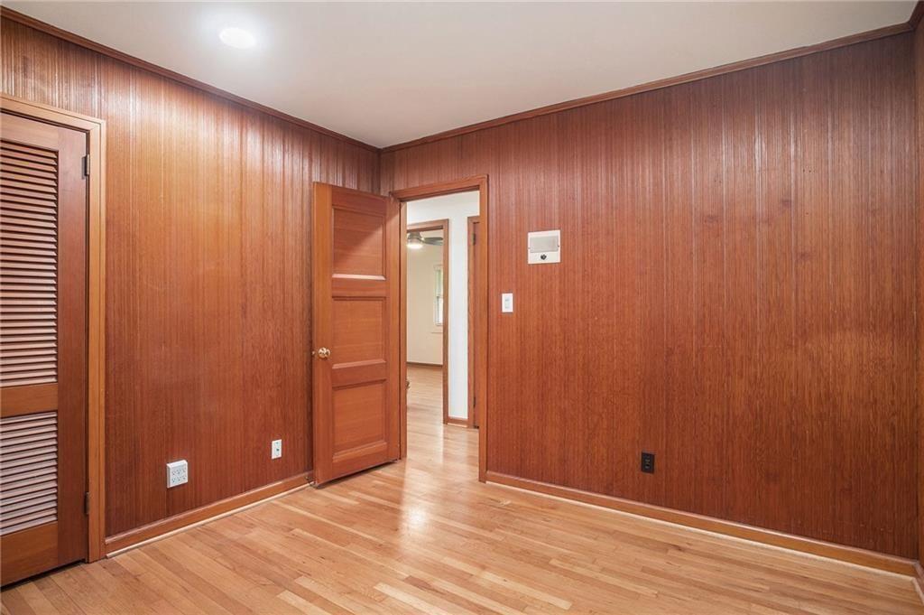 484 NW Polk Street