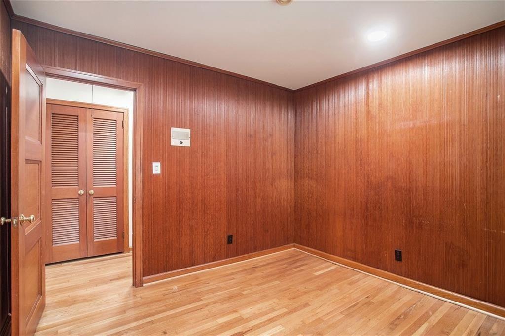484 NW Polk Street