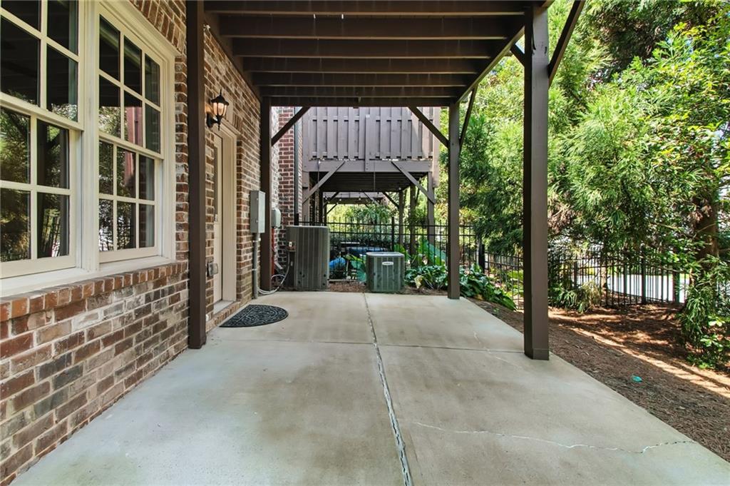 535 Rose Garden Lane