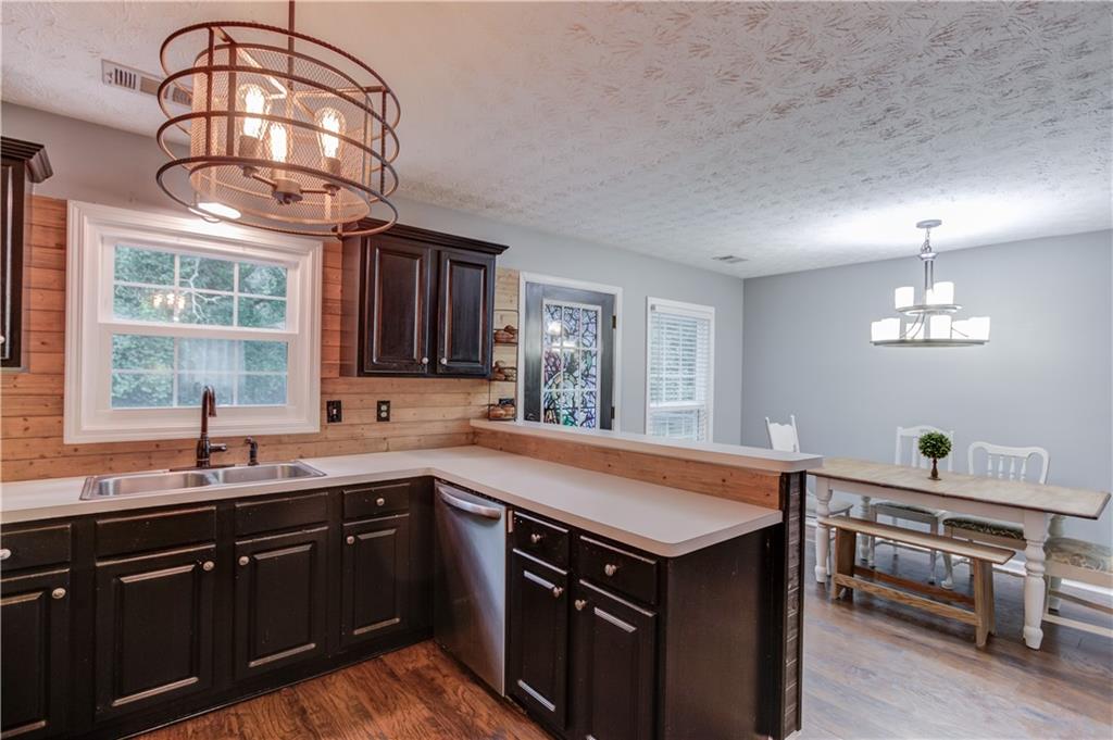 1925 Hampton Creek Lane