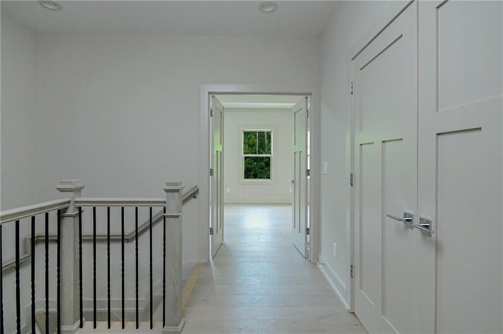 845 Canterbury Overlook NE