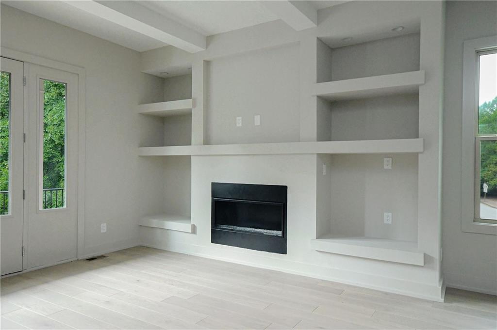 845 Canterbury Overlook NE