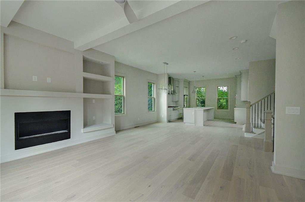 845 Canterbury Overlook NE