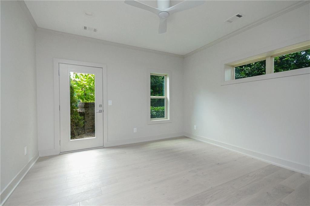 845 Canterbury Overlook NE