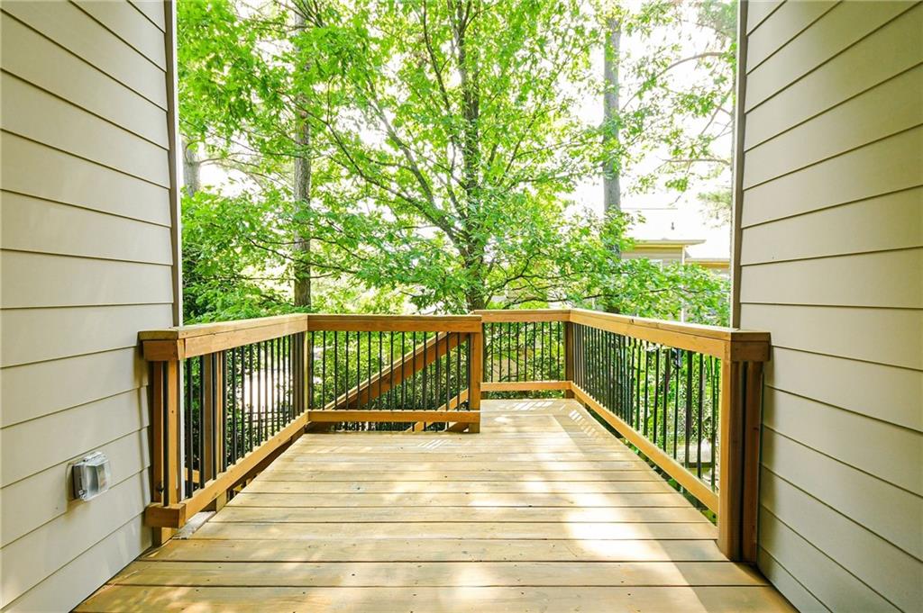 845 Canterbury Overlook NE