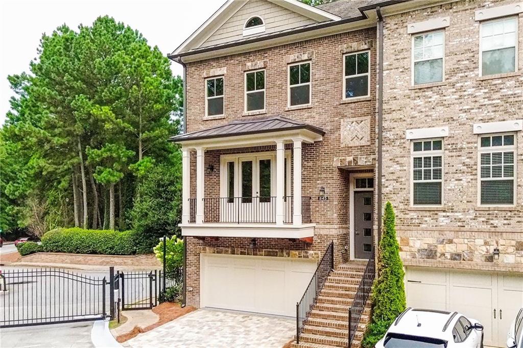 845 Canterbury Overlook NE