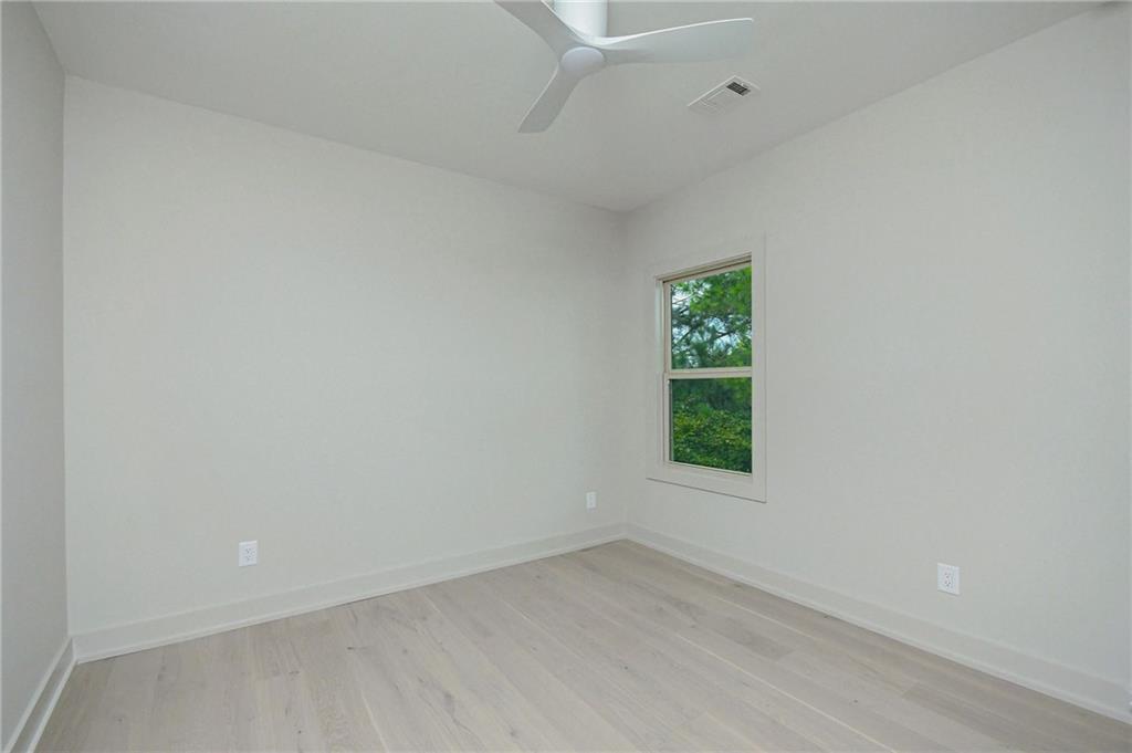 845 Canterbury Overlook NE