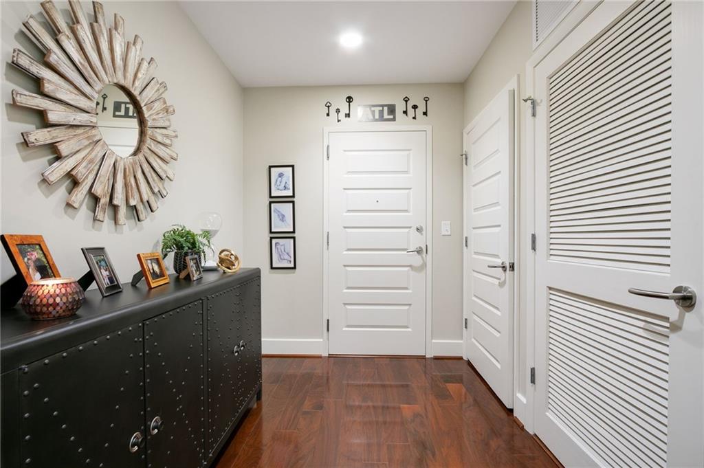 1080 Peachtree Street Unit 1001
