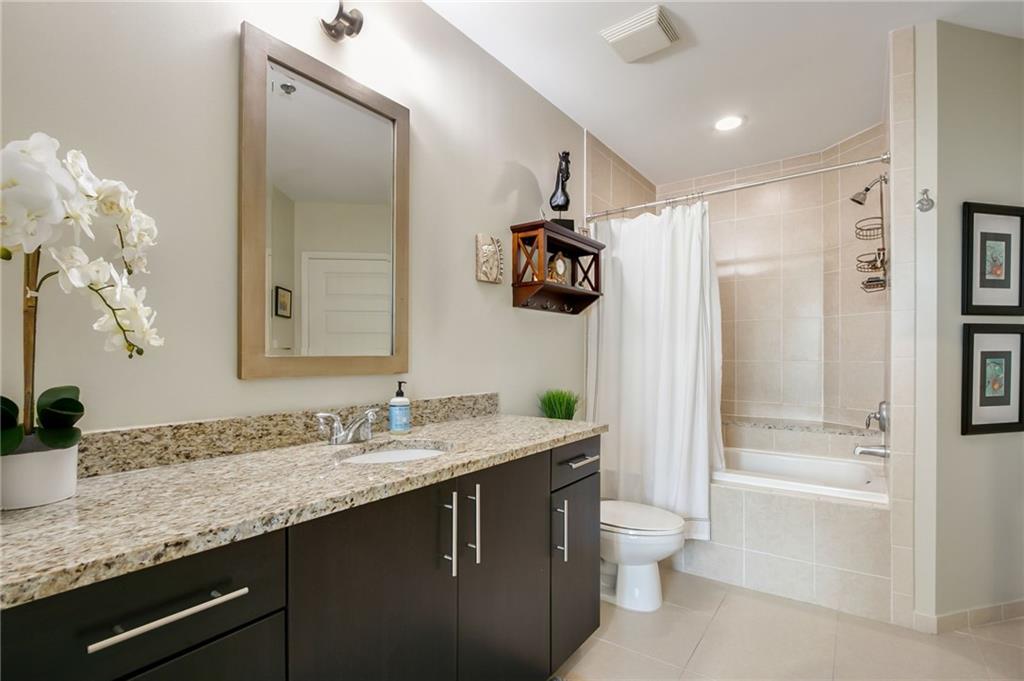 1080 Peachtree Street Unit 1001